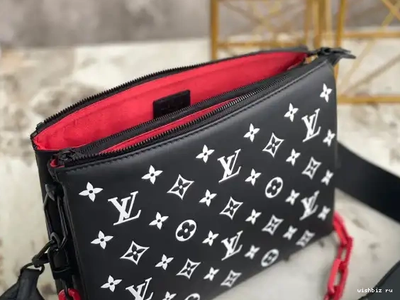 WIS COUSSIN LOUIS PM VUITTON 0512